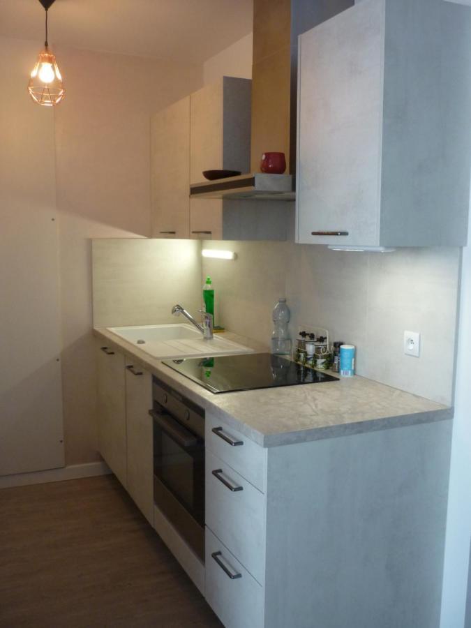 Amolinnes F2 5mn Douane Croix De Rozon 20mn Geneve